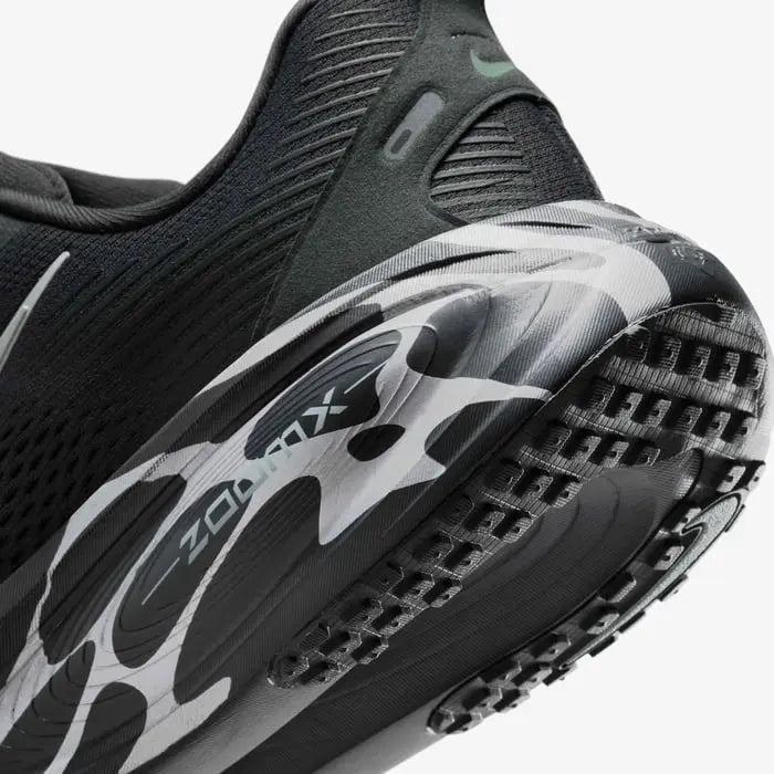 Nike Vomero 18 Road Running Shoes - Anthracite